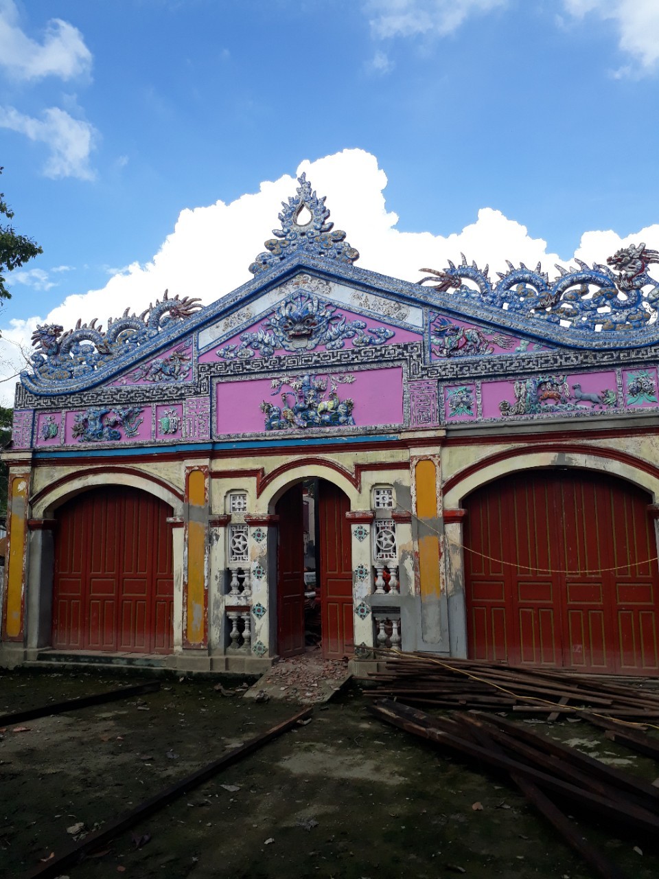Công trình đang thi công Đình Phú Long – Thuân An – Bình Dương