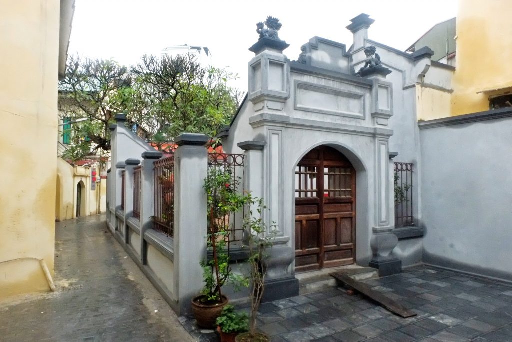 Xây dựng và phục chế công trình văn hóa