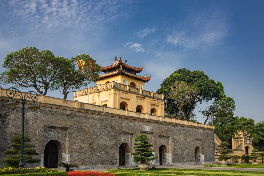 Xây dựng và phục chế công trình văn hóa